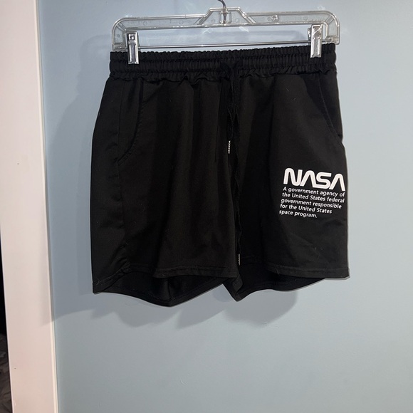 Black nasa shorts - Picture 4 of 4
